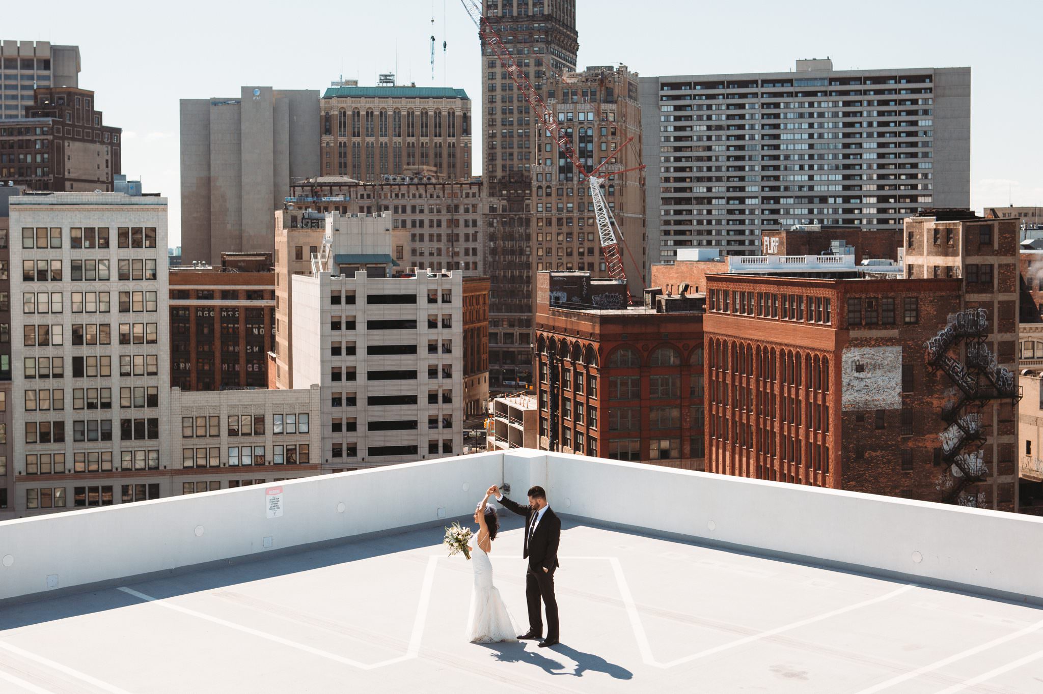 Detroit rooftop wedding photo