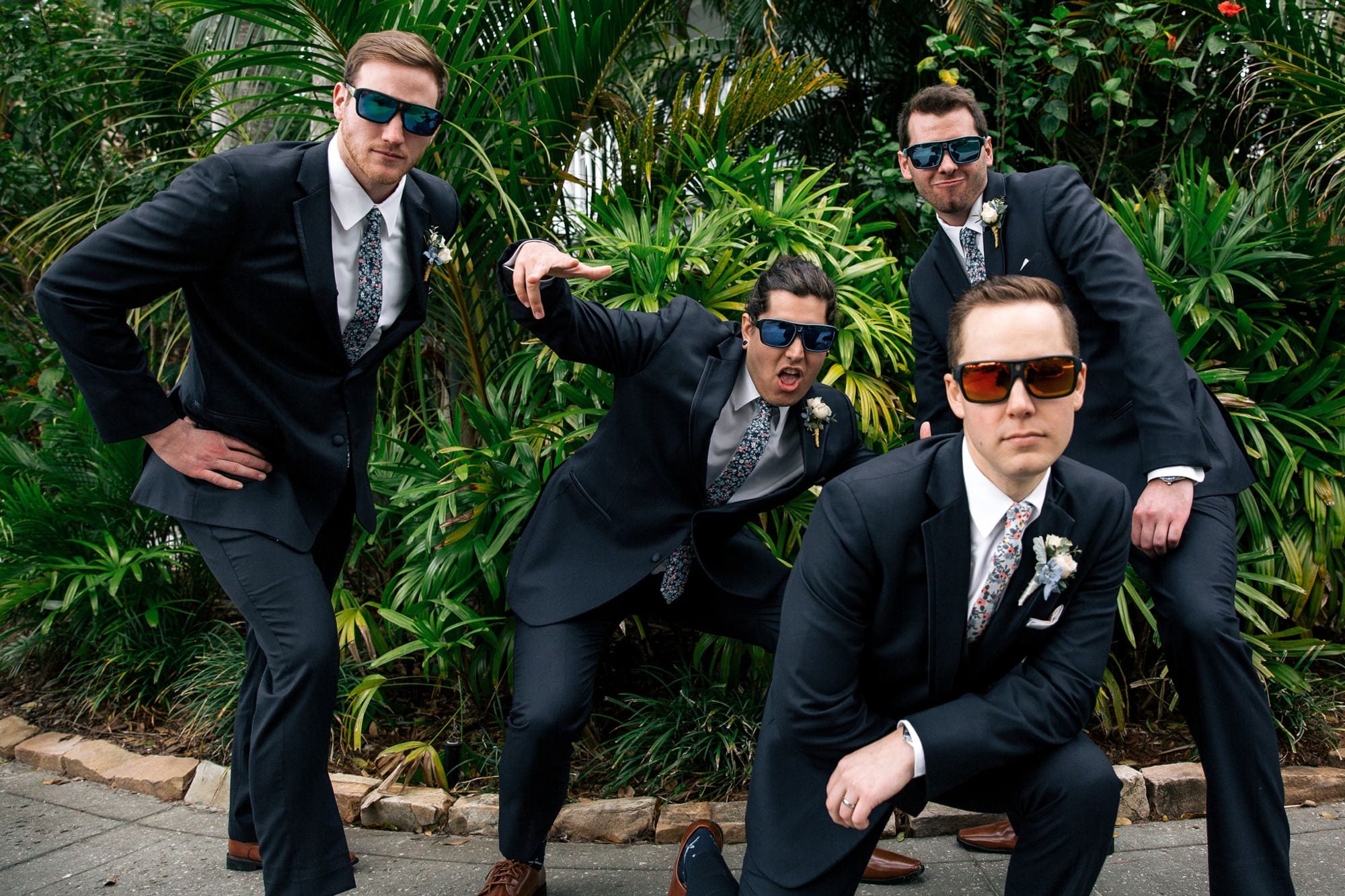 silly wedding party photo